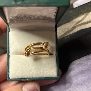 Elegant Gold-Tone Women's Ring